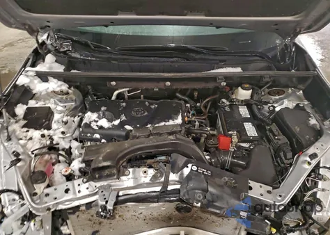 2021 Toyota Rav4 Xle z USA, uszkodzony, nr VIN 2T3P1RFV5MW231237